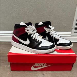 Nike Air Jordan Burgundy/White/Black Size 7 Womens